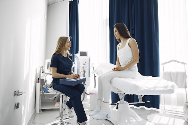 Gynaecological Examination Chairs Market