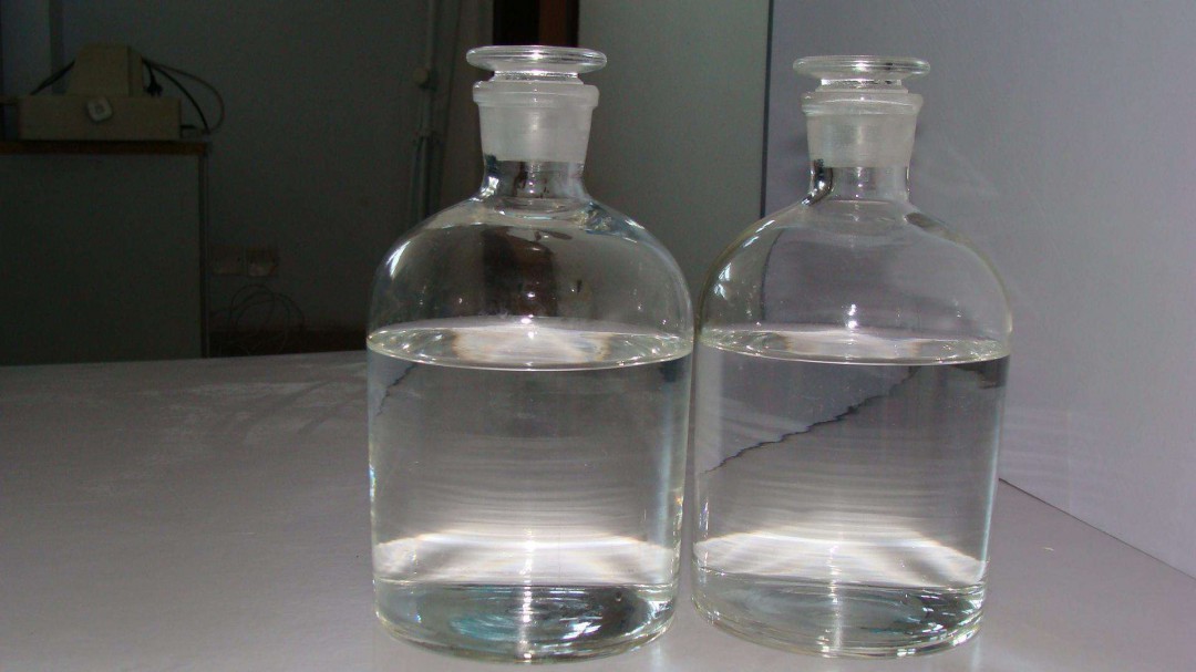 Плавиковая кислота реагирует с водой. Фтороводородная (плавиковая) кислота. HF плавиковая кислота. Плавиковая кислота Реахим. Со2 и плавиковая кислота.