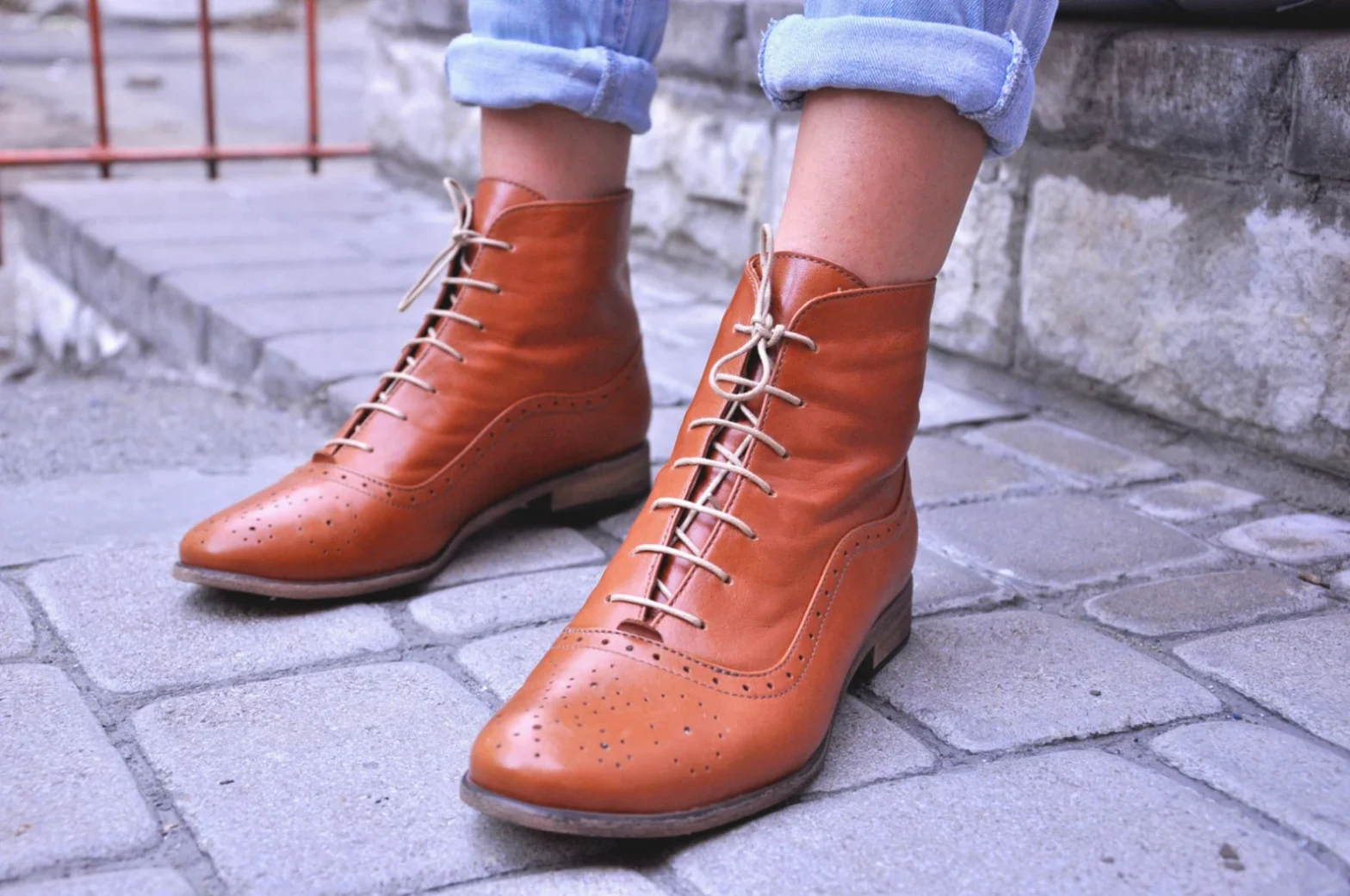 Lace Up Boots Market.jpg